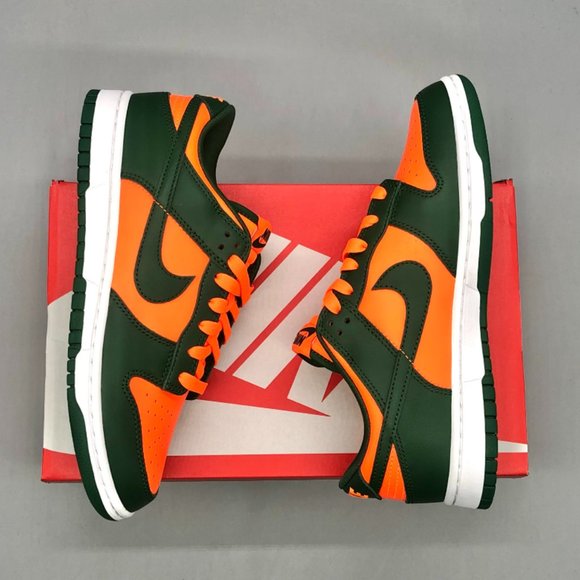Nike Dunk Low Retro x Miami Hurricanes Sneakers - Picture 2 of 6